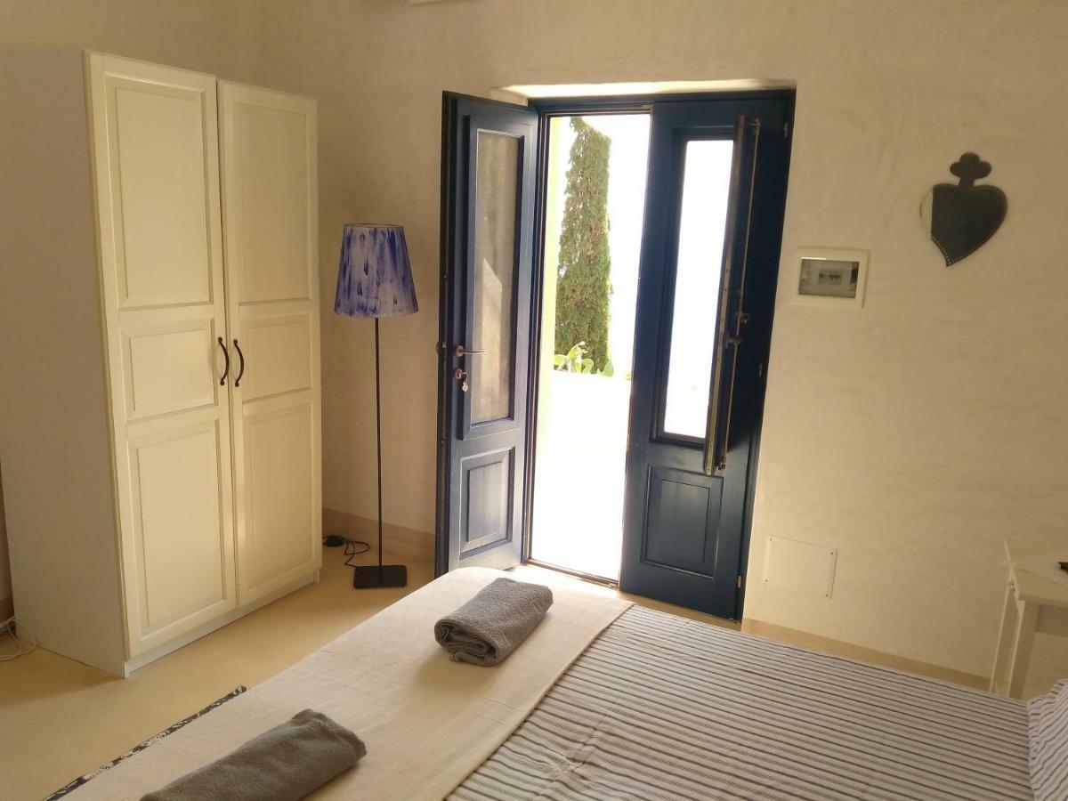 Alicudi Giardino Dei Carrubi- Al Gradino 365 B&B 외부 사진