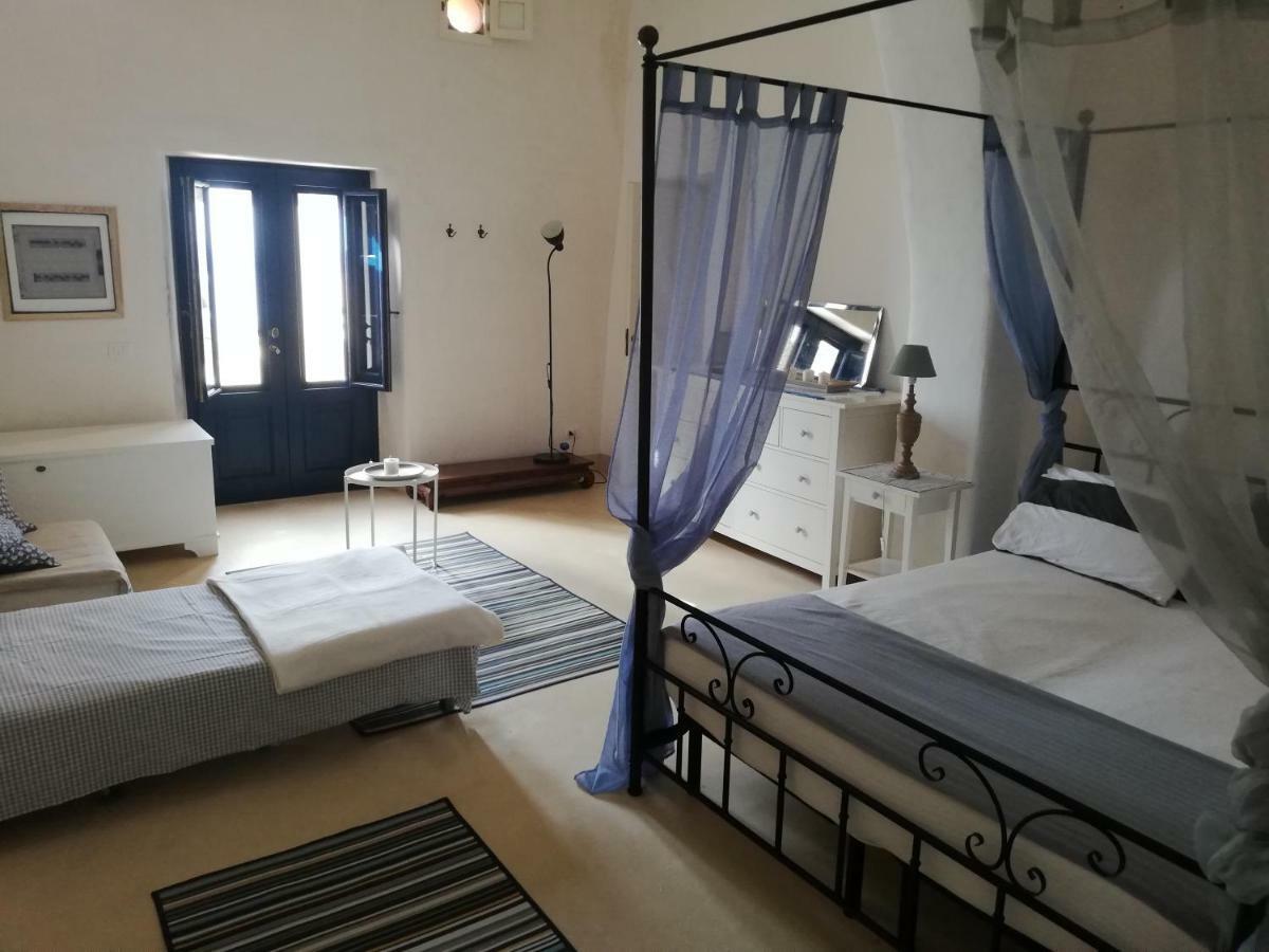Alicudi Giardino Dei Carrubi- Al Gradino 365 B&B 객실 사진
